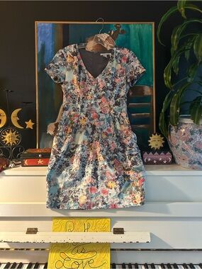 H&M Floral Fit & Flare Dress Blue Watercolor V Neck Mini Dress Size 6